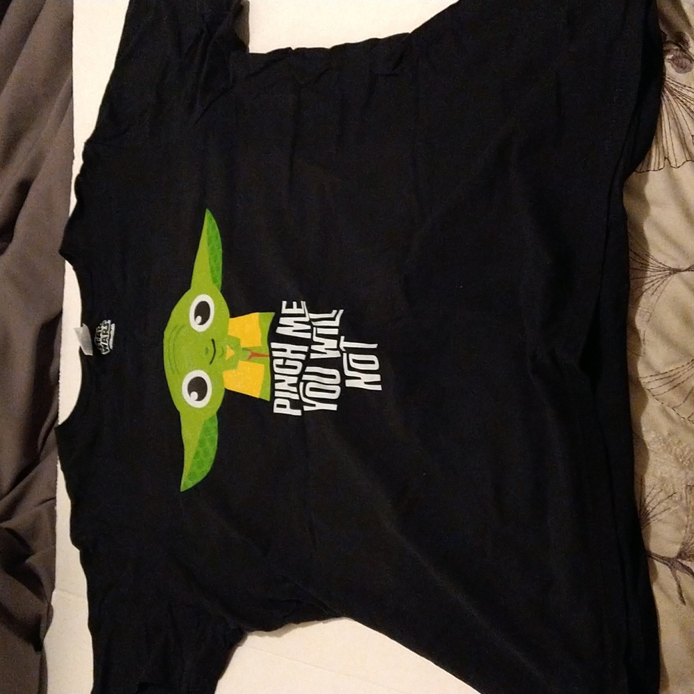 Star Wars Graphic Tee with Yoda - Pinch me you will not